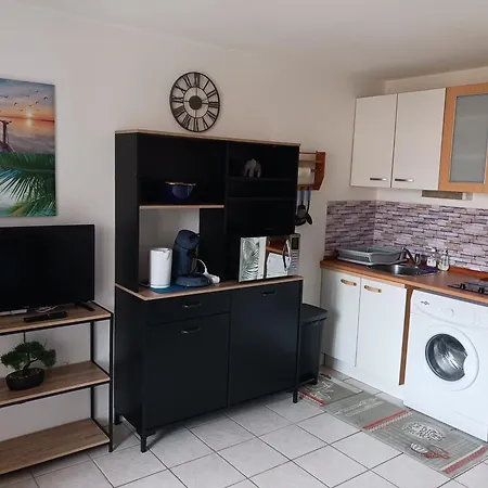 Vue Lateral, Acces Direct Avec Parking Prive Apartmán